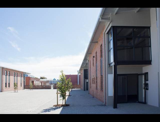 223M² WAREHOUSE TO LET IN MAITLAND